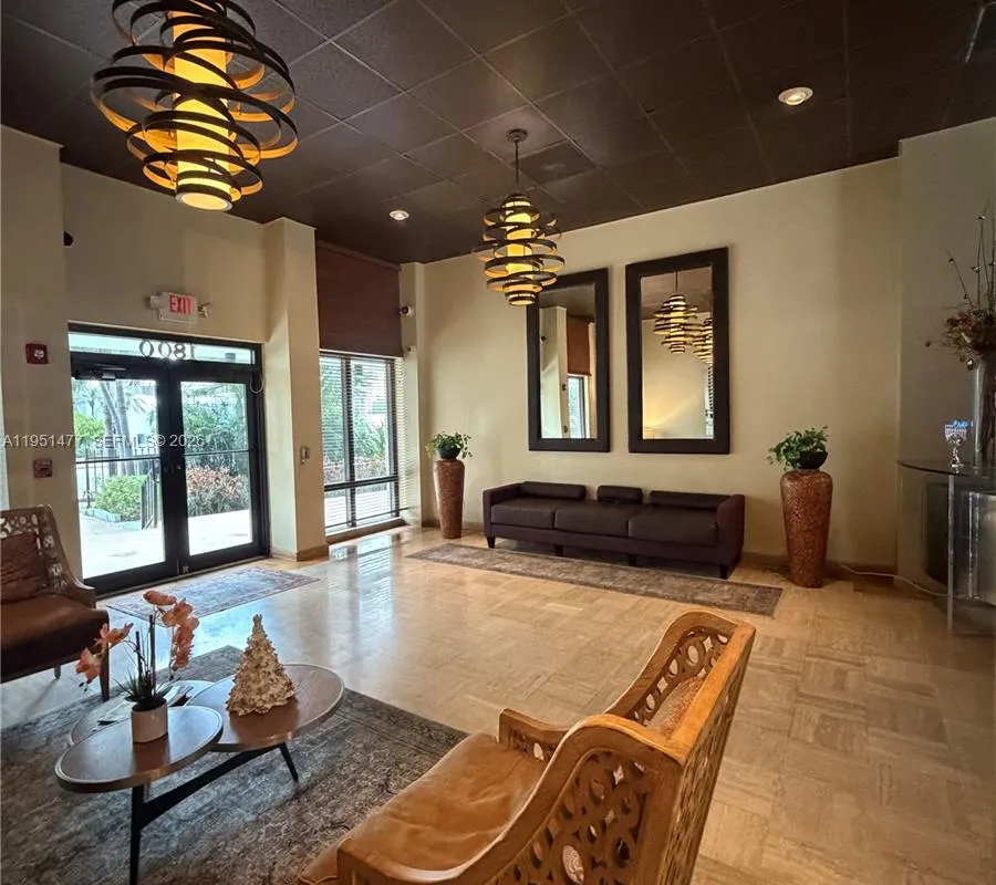 1800 Collins Ave # 19G, Miami Beach FL 33139