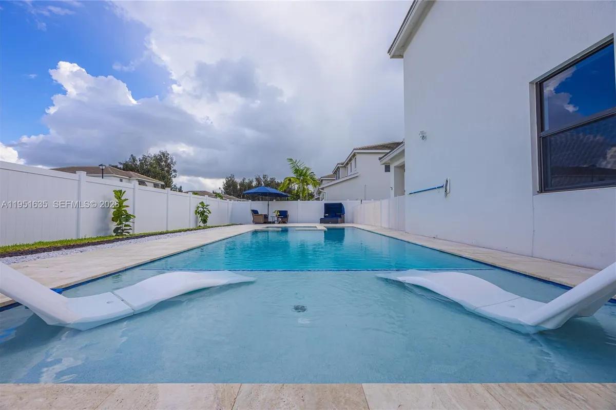 7126 Rockwood Rd, Jupiter FL 33458