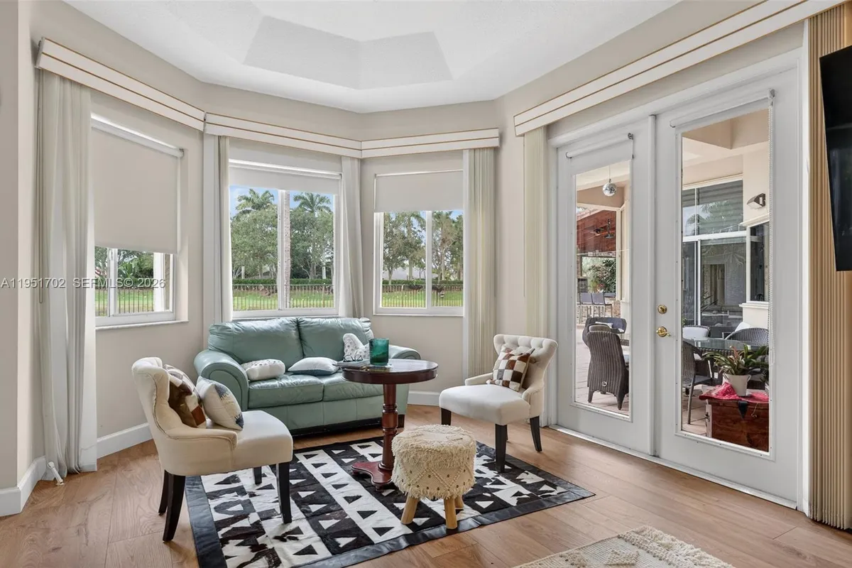 104 Dockside Cir, Weston FL 33327