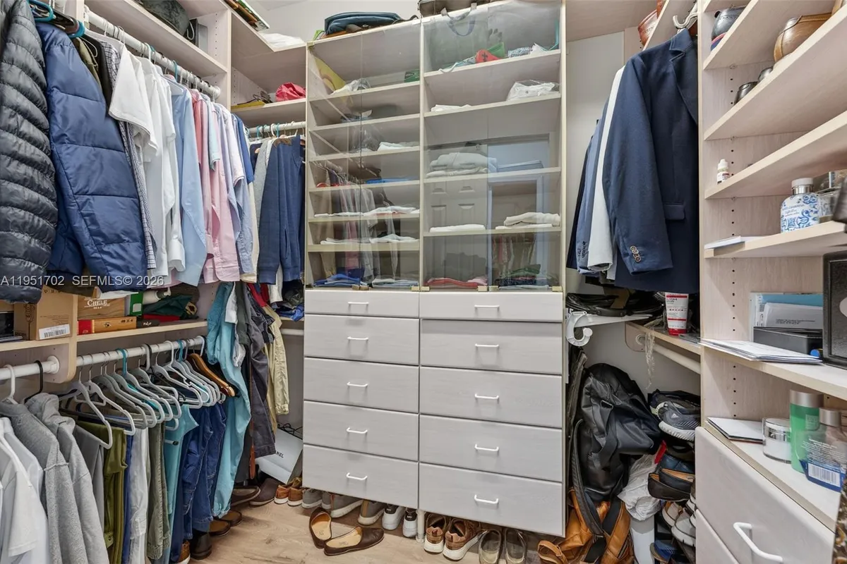 104 Dockside Cir, Weston FL 33327