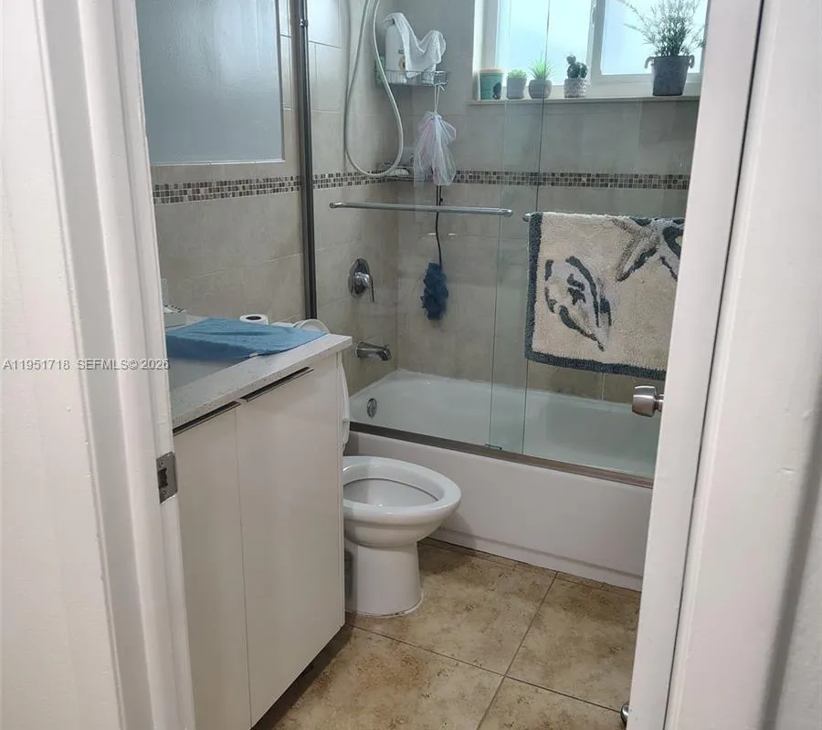 10358 NW 128th Ter, Hialeah Gardens FL 33018