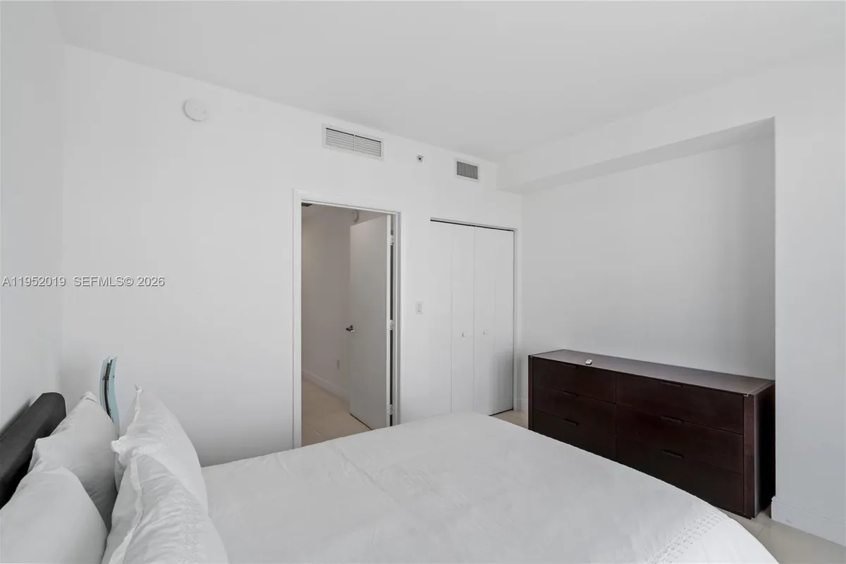 90 SW 3rd St # 3609, Miami FL 33130