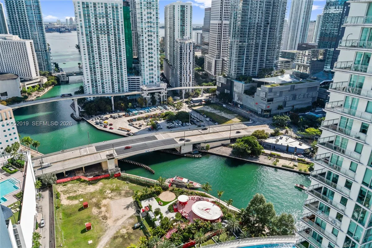 90 SW 3rd St # 3609, Miami FL 33130