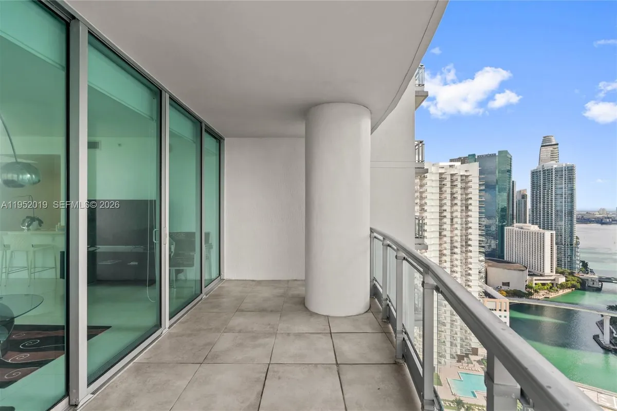 90 SW 3rd St # 3609, Miami FL 33130