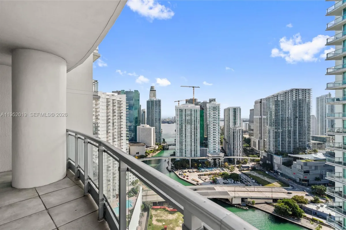 90 SW 3rd St # 3609, Miami FL 33130