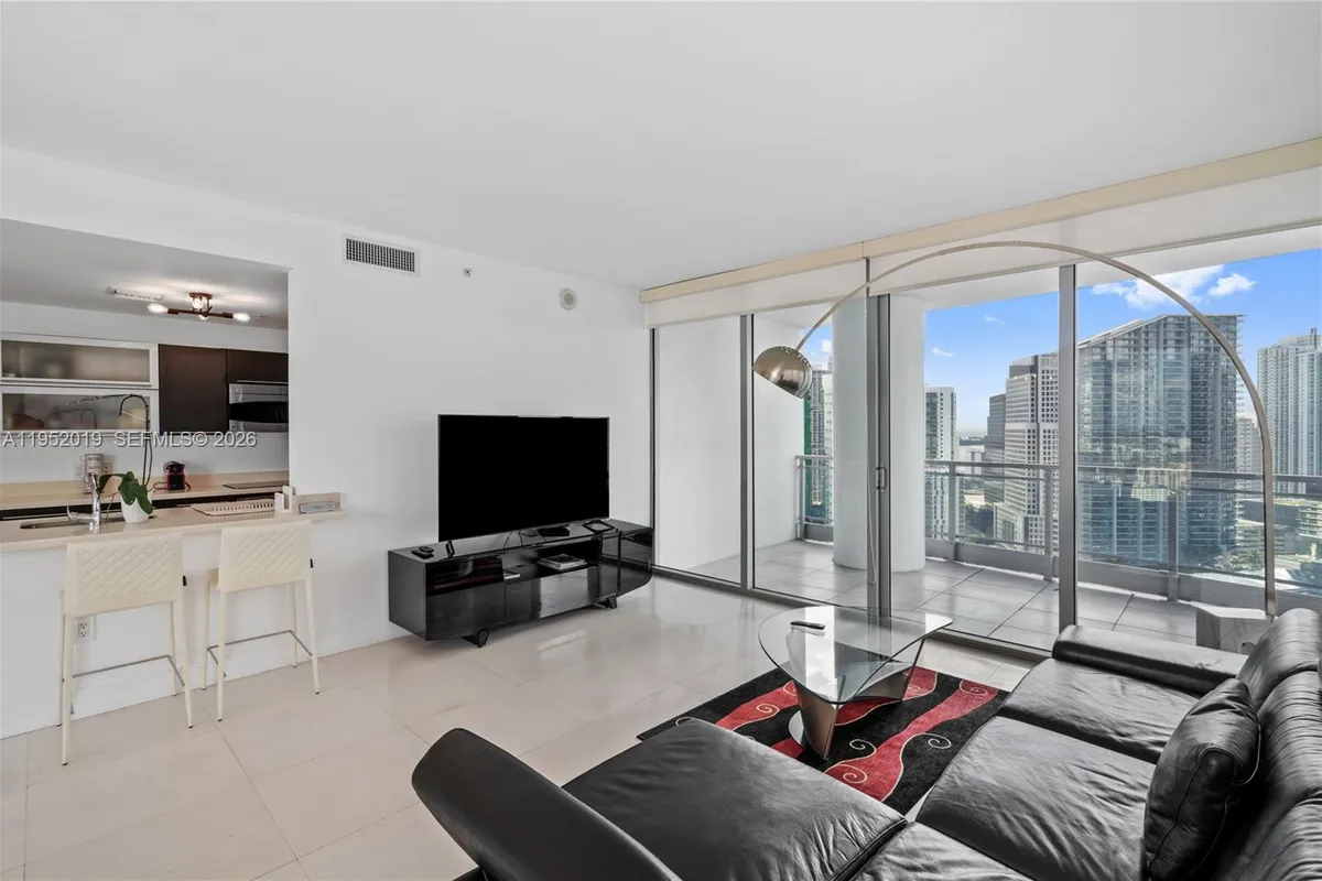 90 SW 3rd St # 3609, Miami FL 33130