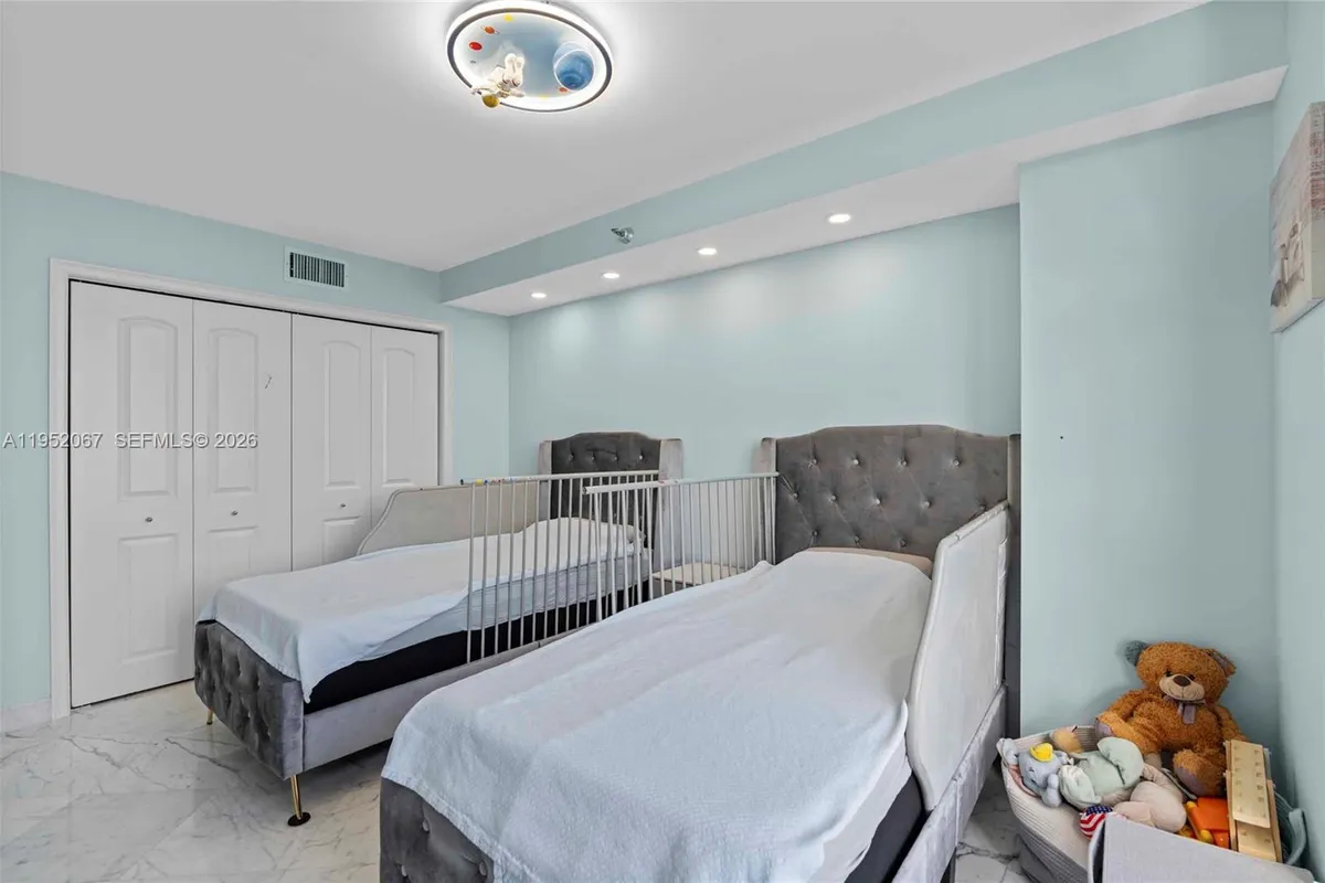 3500 Mystic Pointe Dr # 2908, Aventura FL 33180