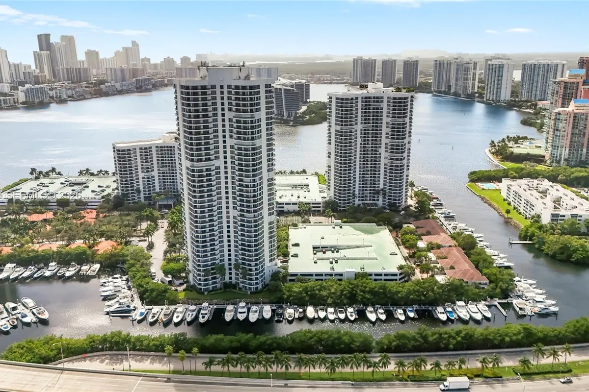 3500 Mystic Pointe Dr # 2908, Aventura FL 33180