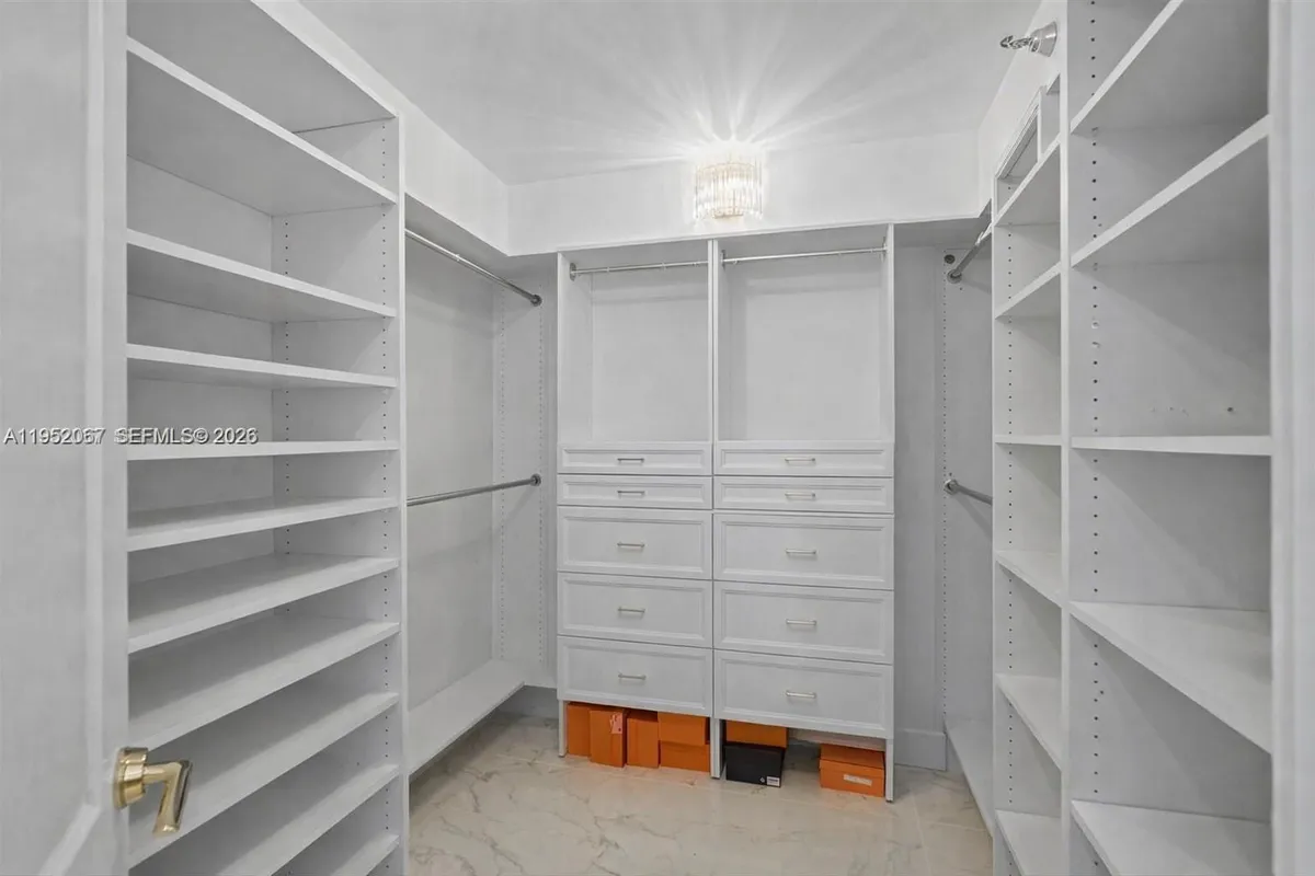 3500 Mystic Pointe Dr # 2908, Aventura FL 33180