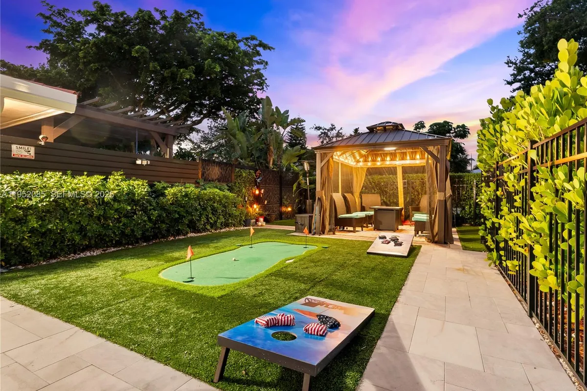 2600 NE 15th St, Fort Lauderdale FL 33304