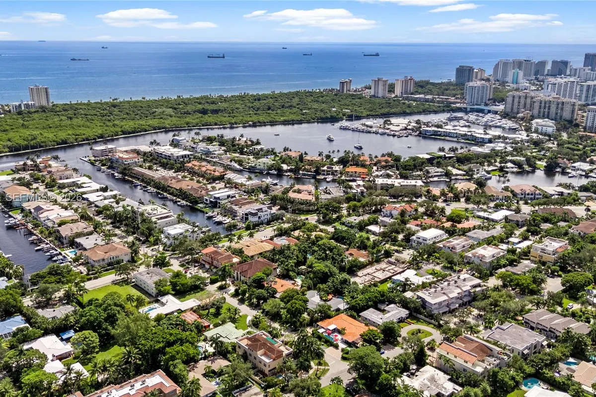 2600 NE 15th St, Fort Lauderdale FL 33304