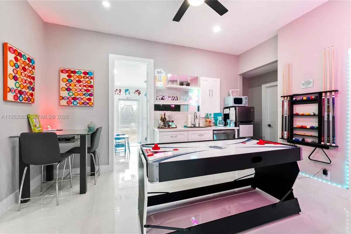 2600 NE 15th St, Fort Lauderdale FL 33304