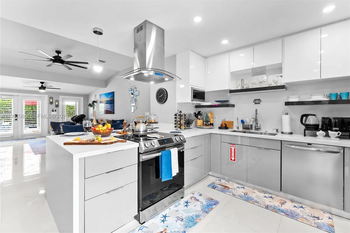 2600 NE 15th St, Fort Lauderdale FL 33304