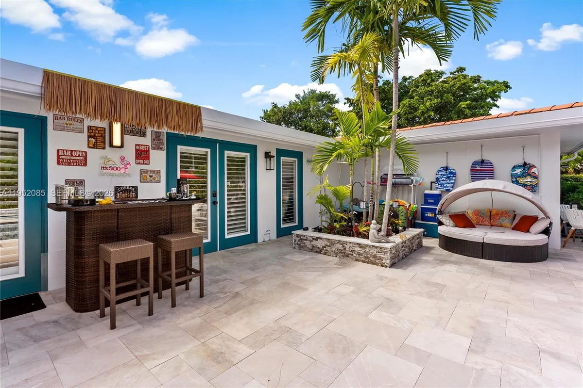 2600 NE 15th St, Fort Lauderdale FL 33304