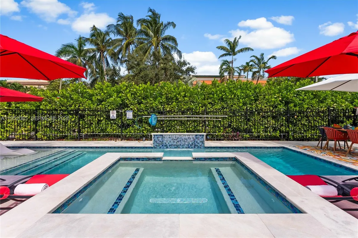 2600 NE 15th St, Fort Lauderdale FL 33304