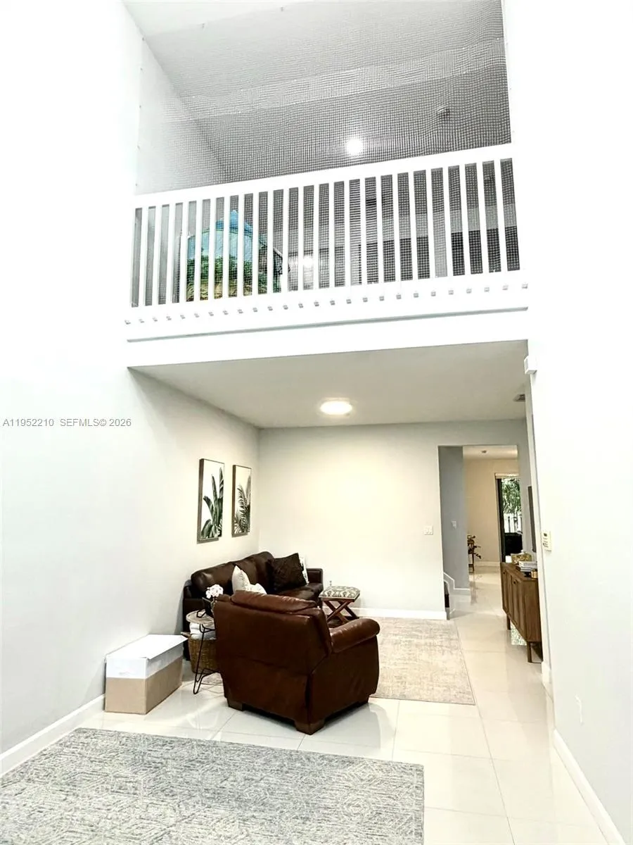 10780 NW 74th Ln, Doral FL 33178