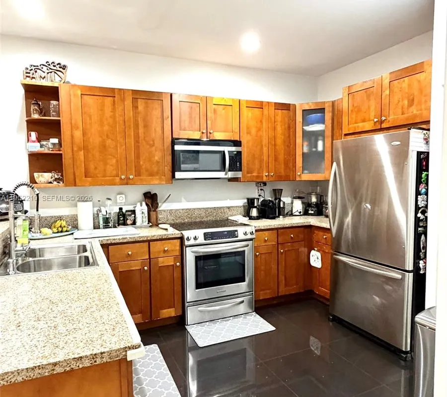 10780 NW 74th Ln, Doral FL 33178