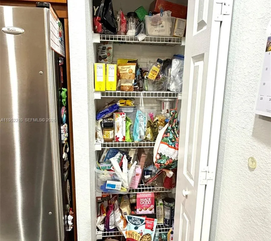 10780 NW 74th Ln, Doral FL 33178