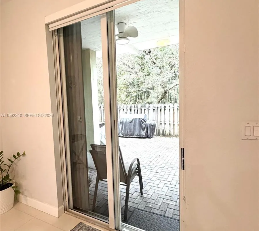 10780 NW 74th Ln, Doral FL 33178