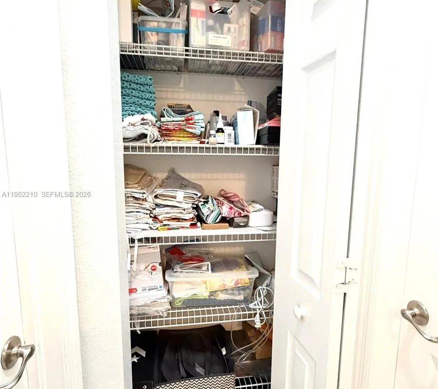 10780 NW 74th Ln, Doral FL 33178