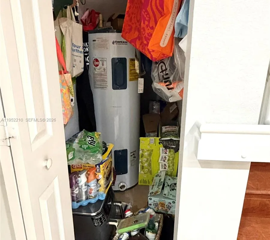 10780 NW 74th Ln, Doral FL 33178