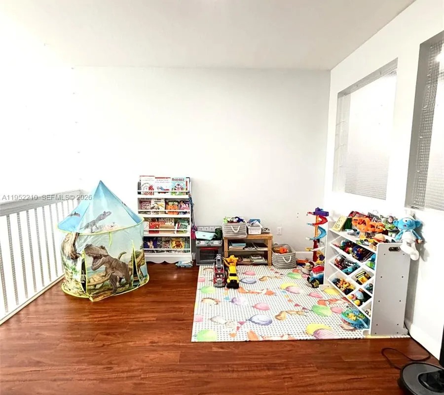 10780 NW 74th Ln, Doral FL 33178