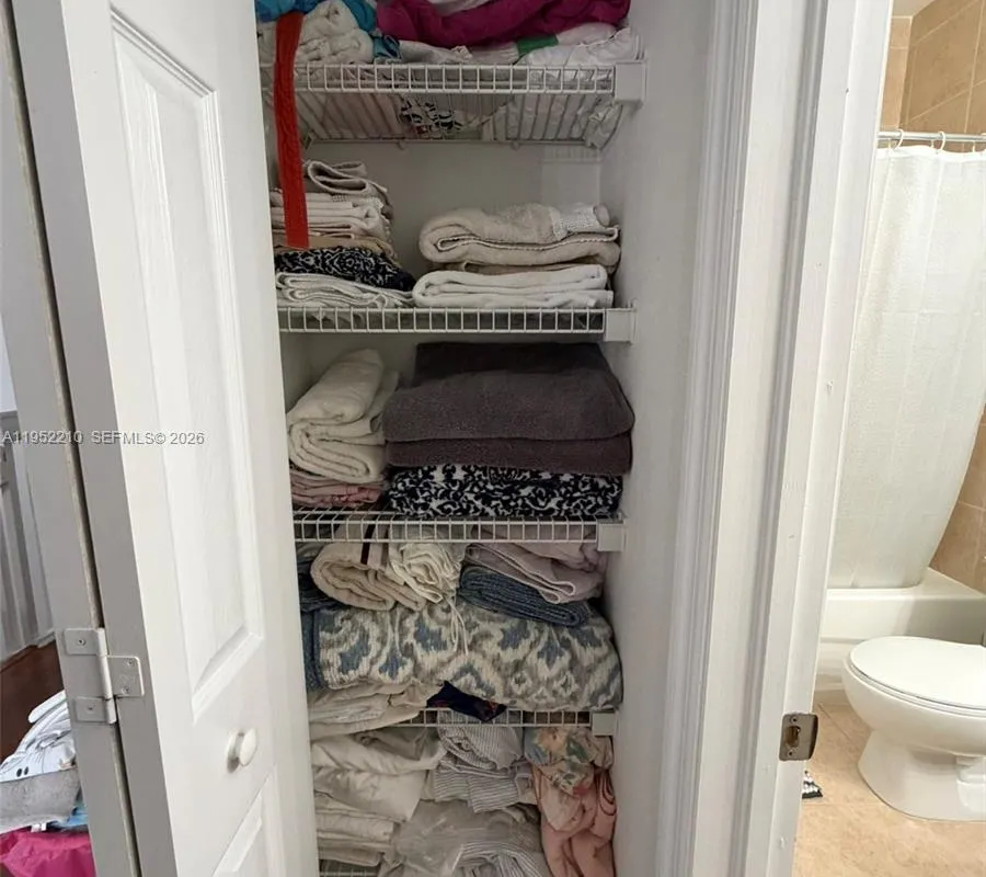 10780 NW 74th Ln, Doral FL 33178