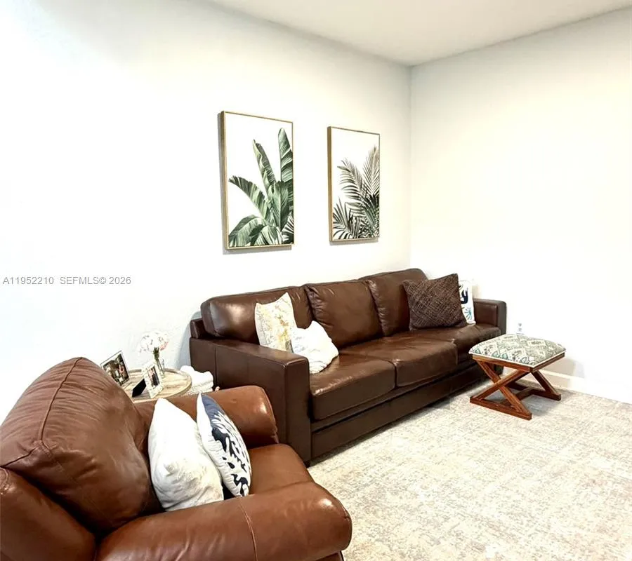 10780 NW 74th Ln, Doral FL 33178