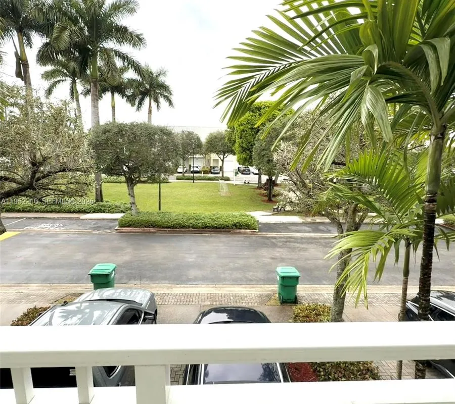 10780 NW 74th Ln, Doral FL 33178