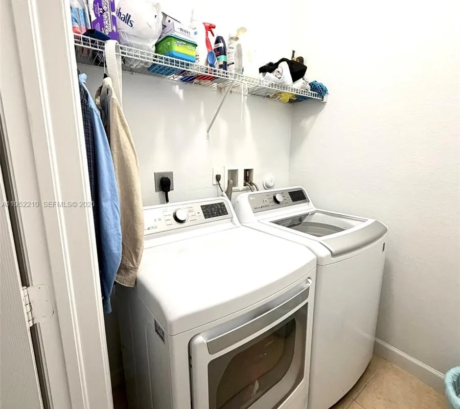 10780 NW 74th Ln, Doral FL 33178