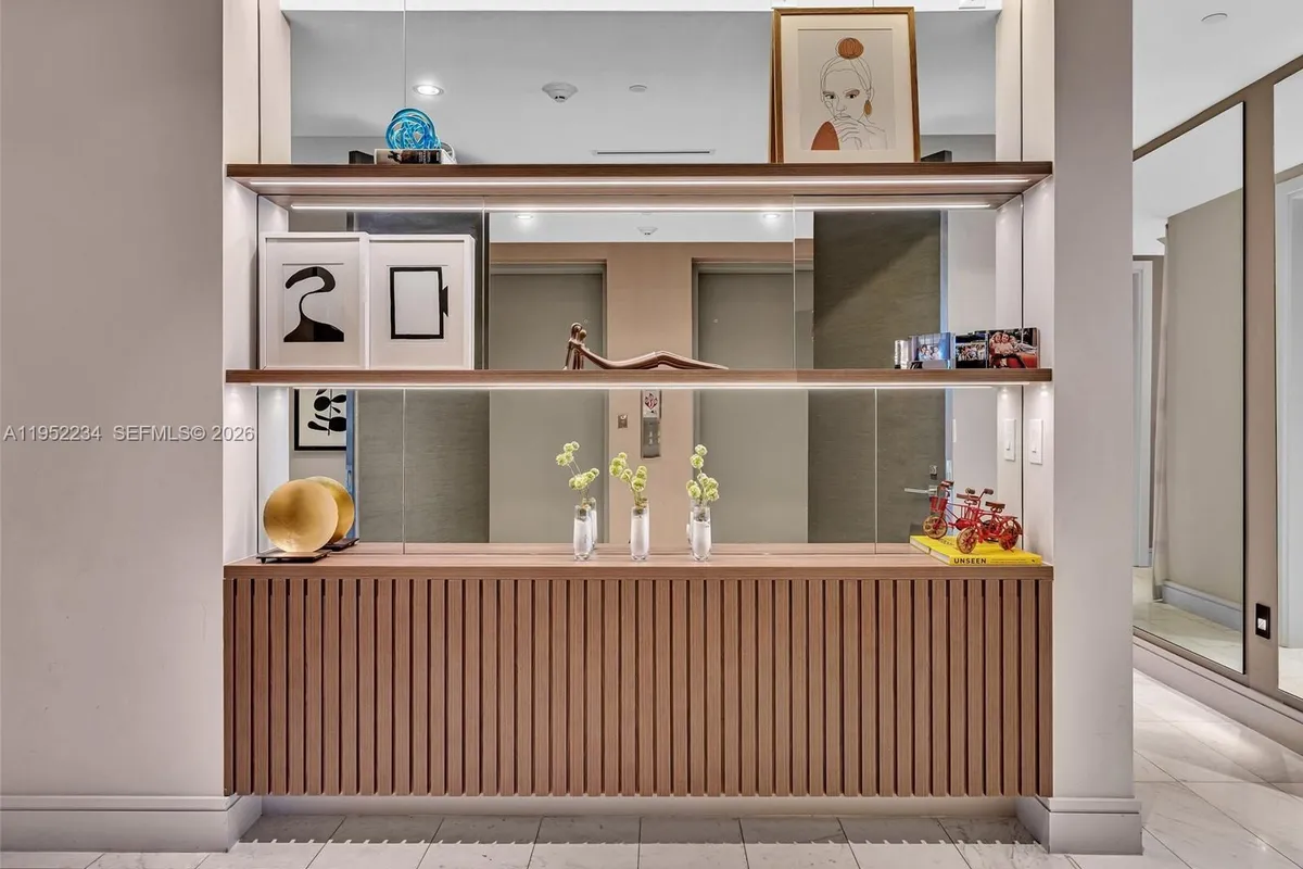 3300 NE 188th St # 718, Aventura FL 33180