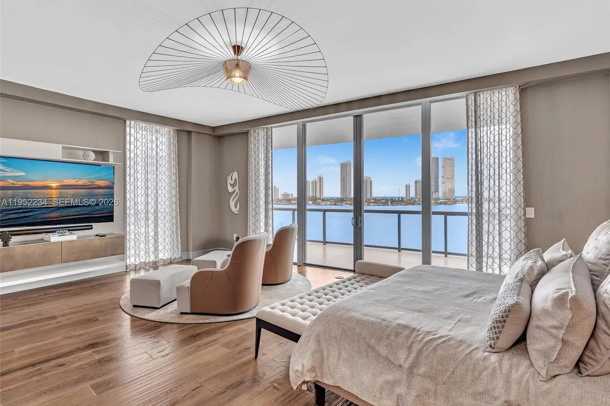 3300 NE 188th St # 718, Aventura FL 33180