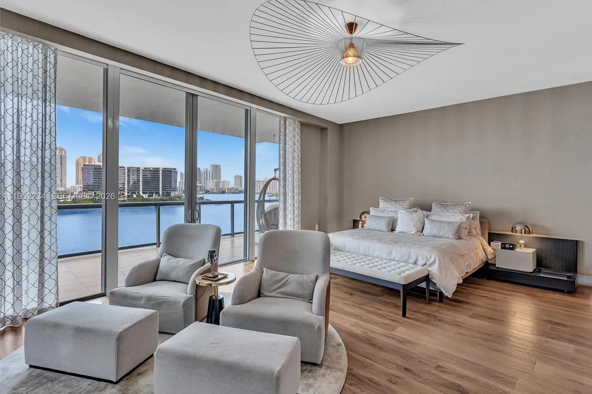 3300 NE 188th St # 718, Aventura FL 33180