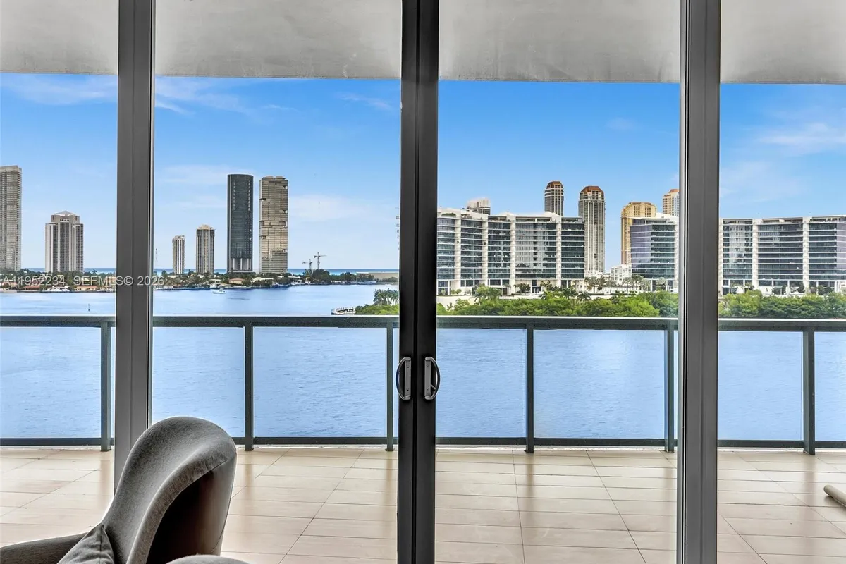 3300 NE 188th St # 718, Aventura FL 33180