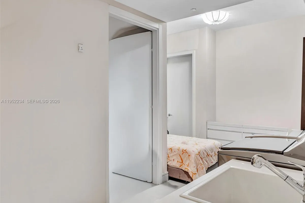 3300 NE 188th St # 718, Aventura FL 33180