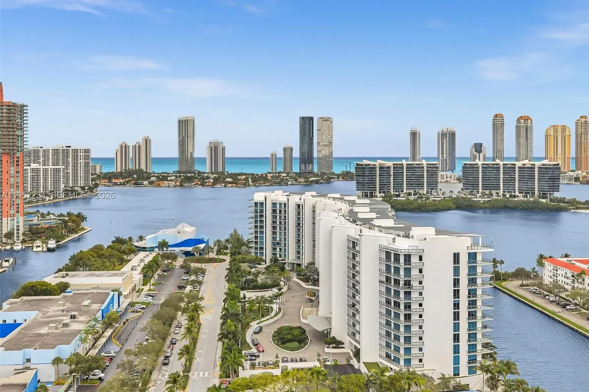 3300 NE 188th St # 718, Aventura FL 33180