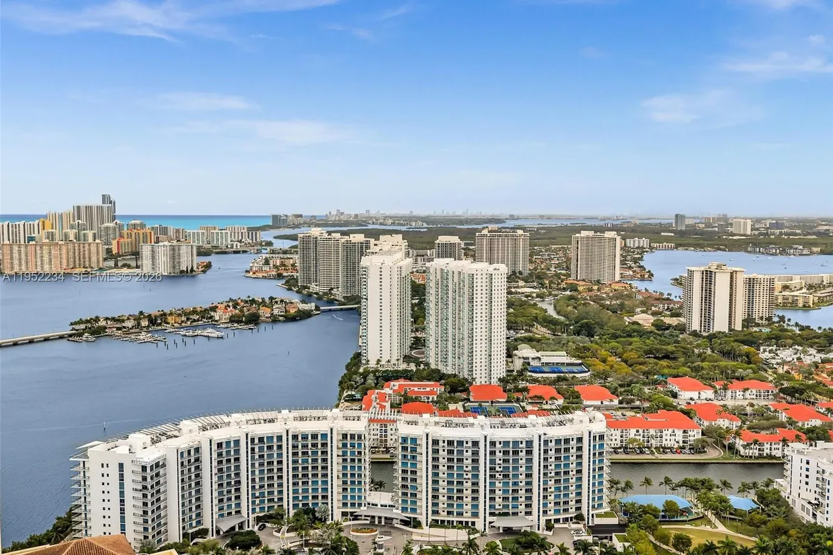 3300 NE 188th St # 718, Aventura FL 33180