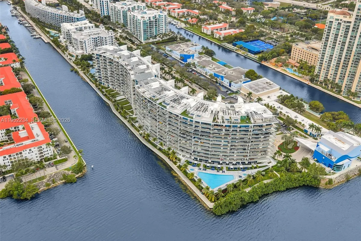 3300 NE 188th St # 718, Aventura FL 33180