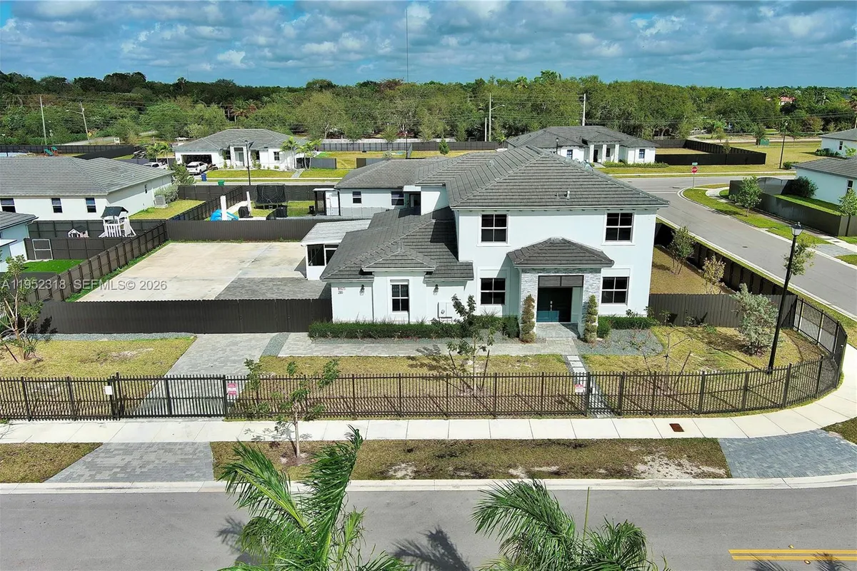 16925 SW 289th Ter, Homestead FL 33030