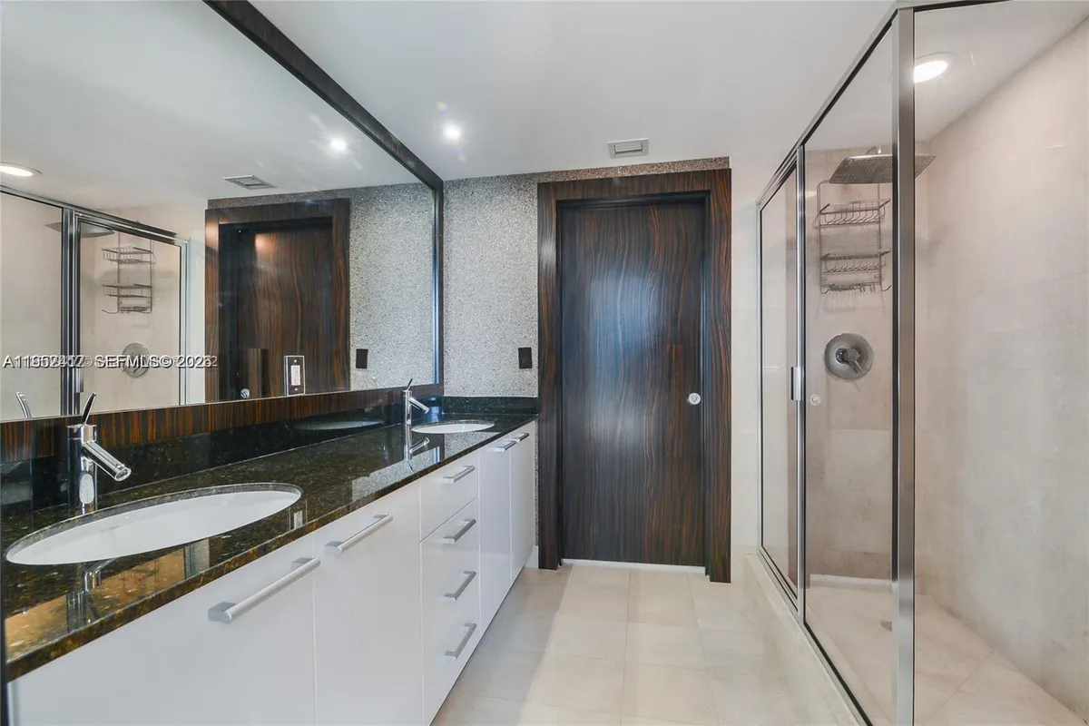 17201 Collins Ave+DEN # 1403, Sunny Isles Beach FL 33160