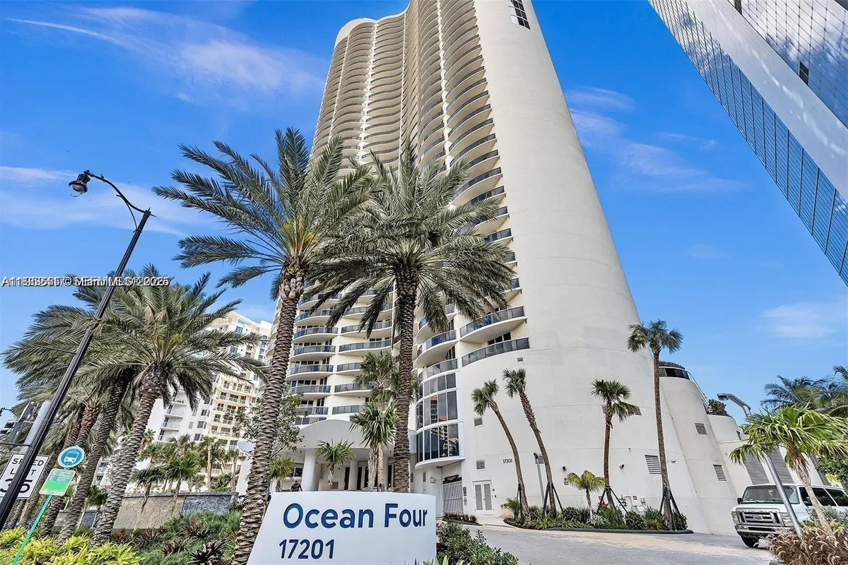 17201 Collins Ave+DEN # 1403, Sunny Isles Beach FL 33160