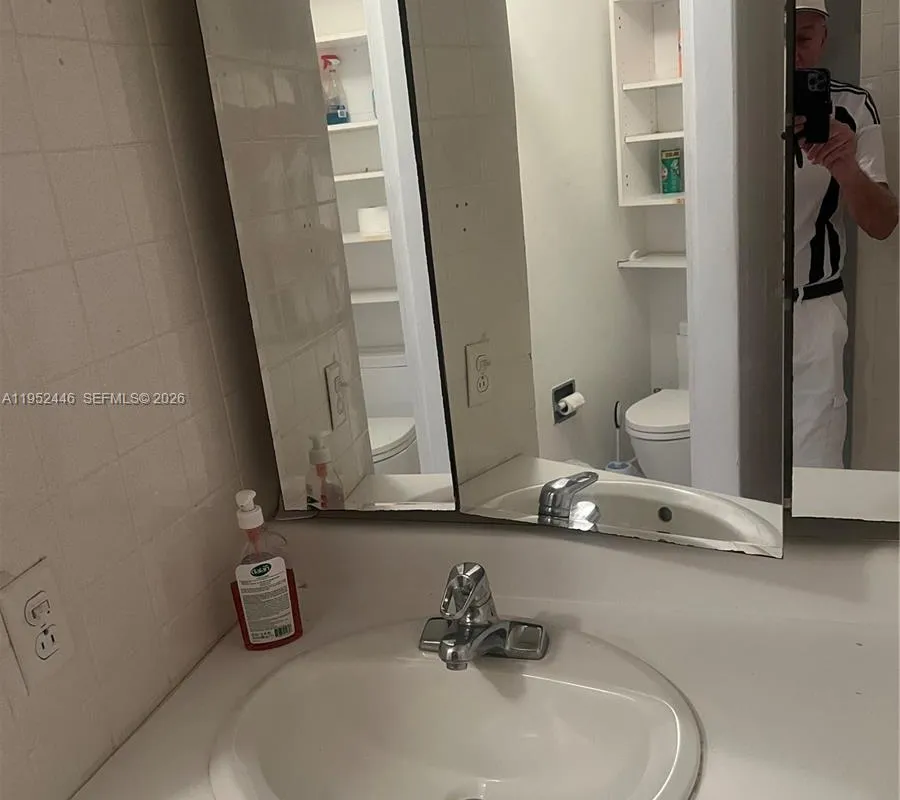 9801 Collins Ave, Bal Harbour FL 33154