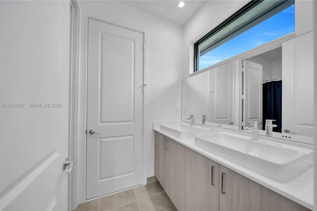 5206 Karlia Dr, Ave Maria FL 34142