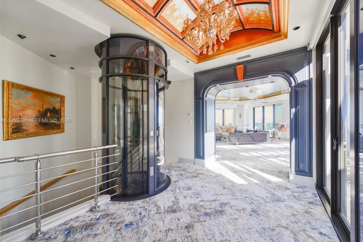 2800 Island Blvd, Aventura FL 33160