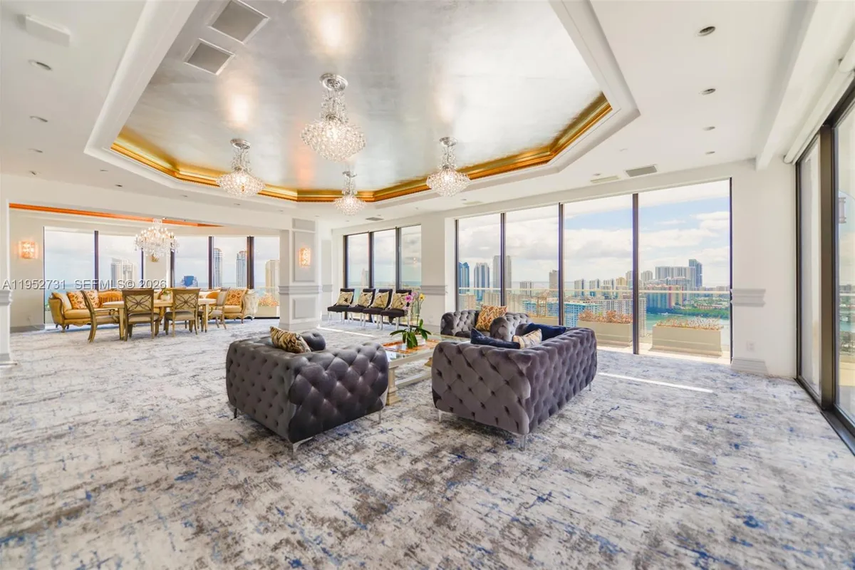 2800 Island Blvd, Aventura FL 33160