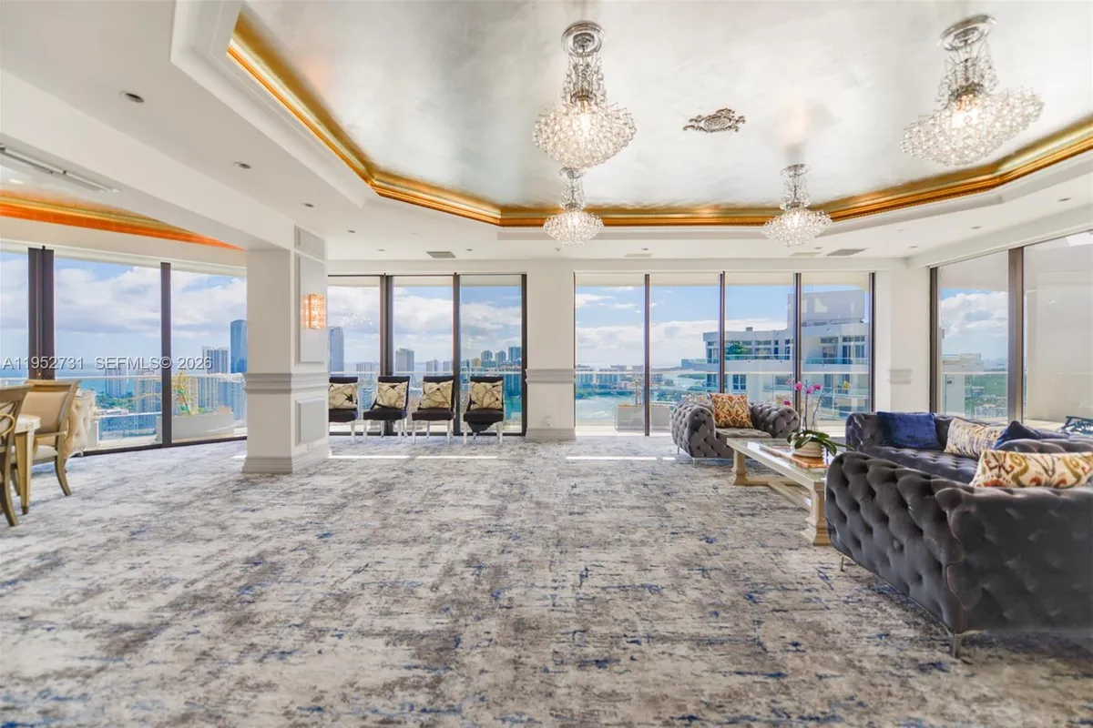 2800 Island Blvd, Aventura FL 33160