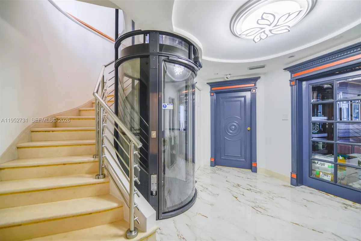 2800 Island Blvd, Aventura FL 33160