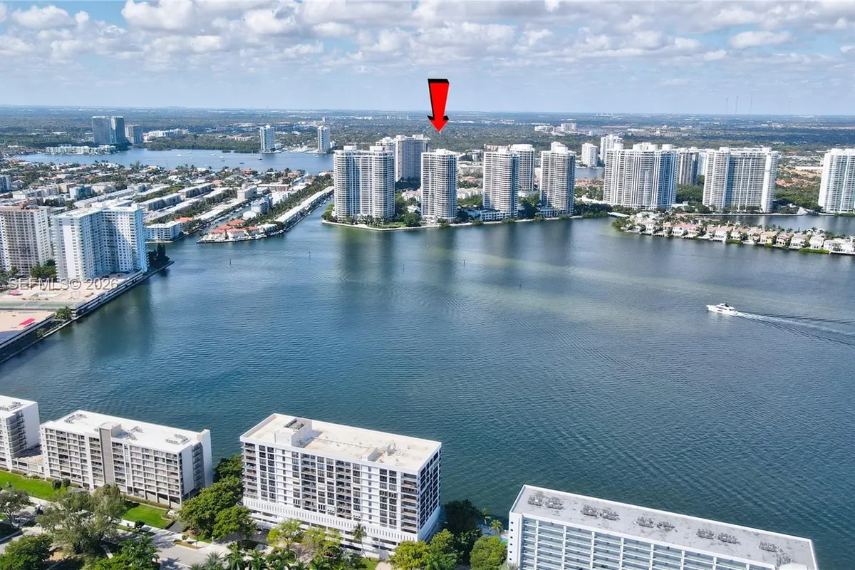 2800 Island Blvd, Aventura FL 33160