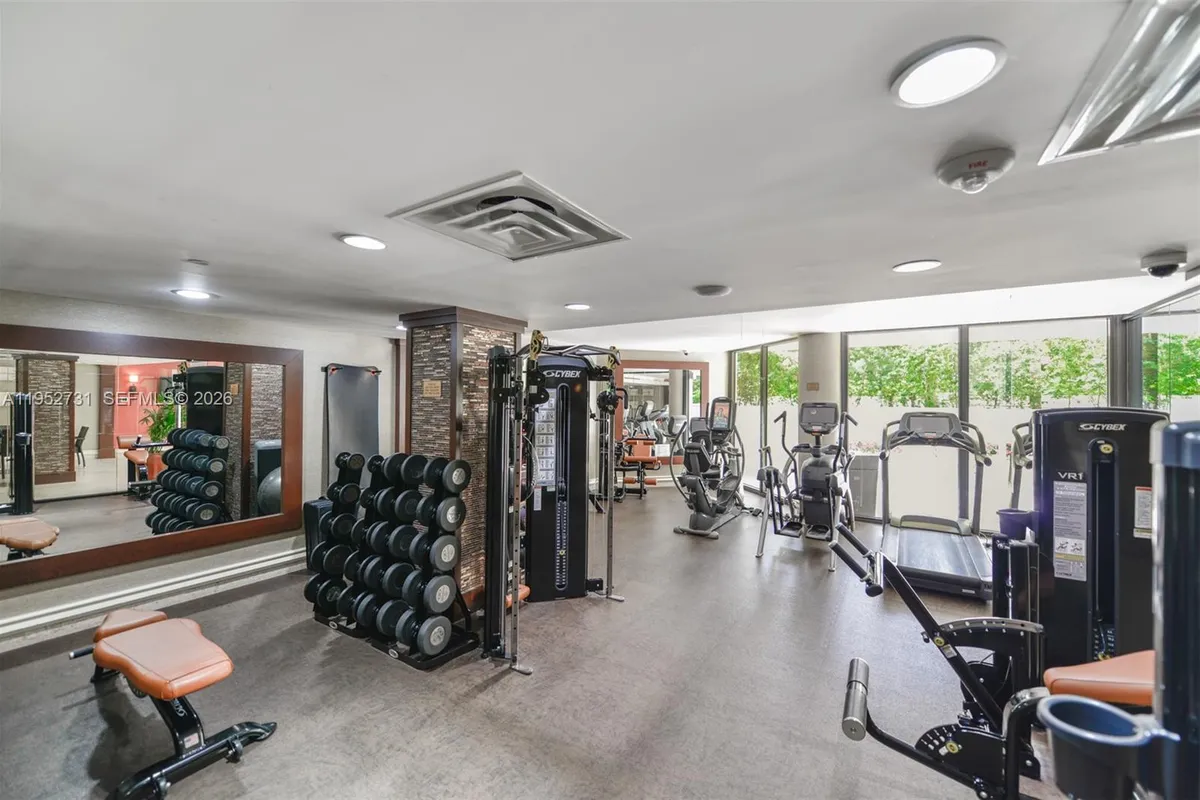 2800 Island Blvd, Aventura FL 33160