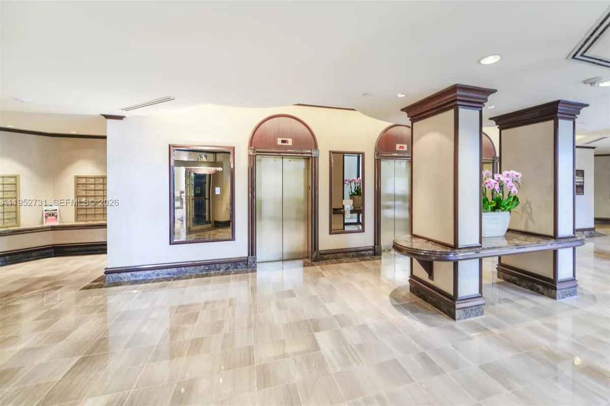 2800 Island Blvd, Aventura FL 33160